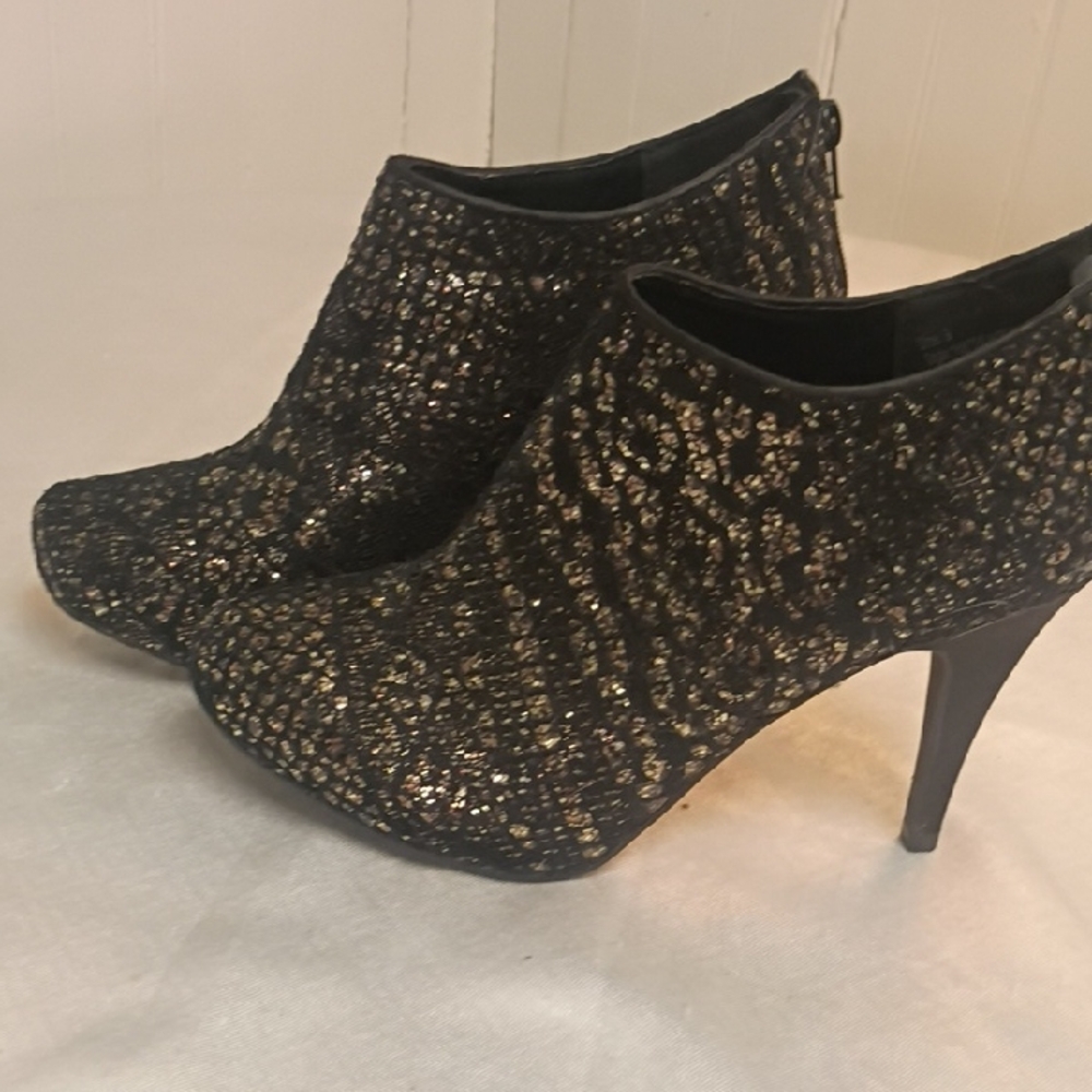 Maurices Black and Gold Heeled Boots